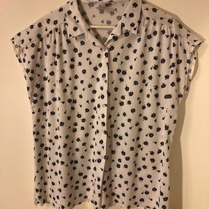 Nice white flower print button up shirt.